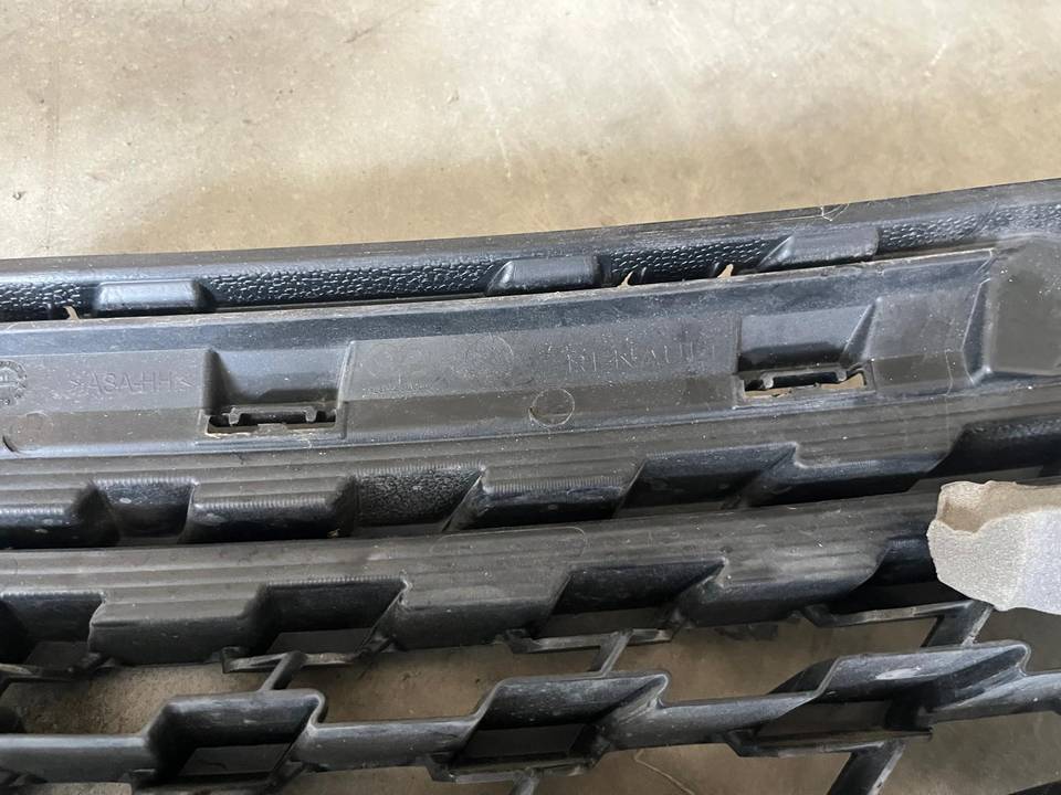 622565064R CLIO V 5 MAKYAJLI KASA TAMPON IZGARA — RENAULT OEM Parça
