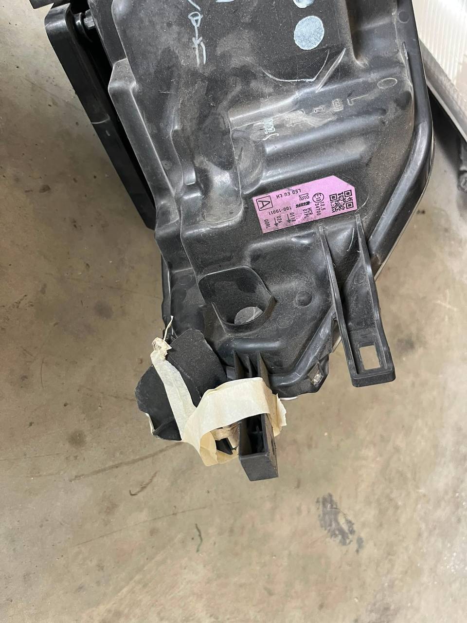 100 Nissan Qashqai Sağ Ön Far 100 19011 — nissan OEM Parça