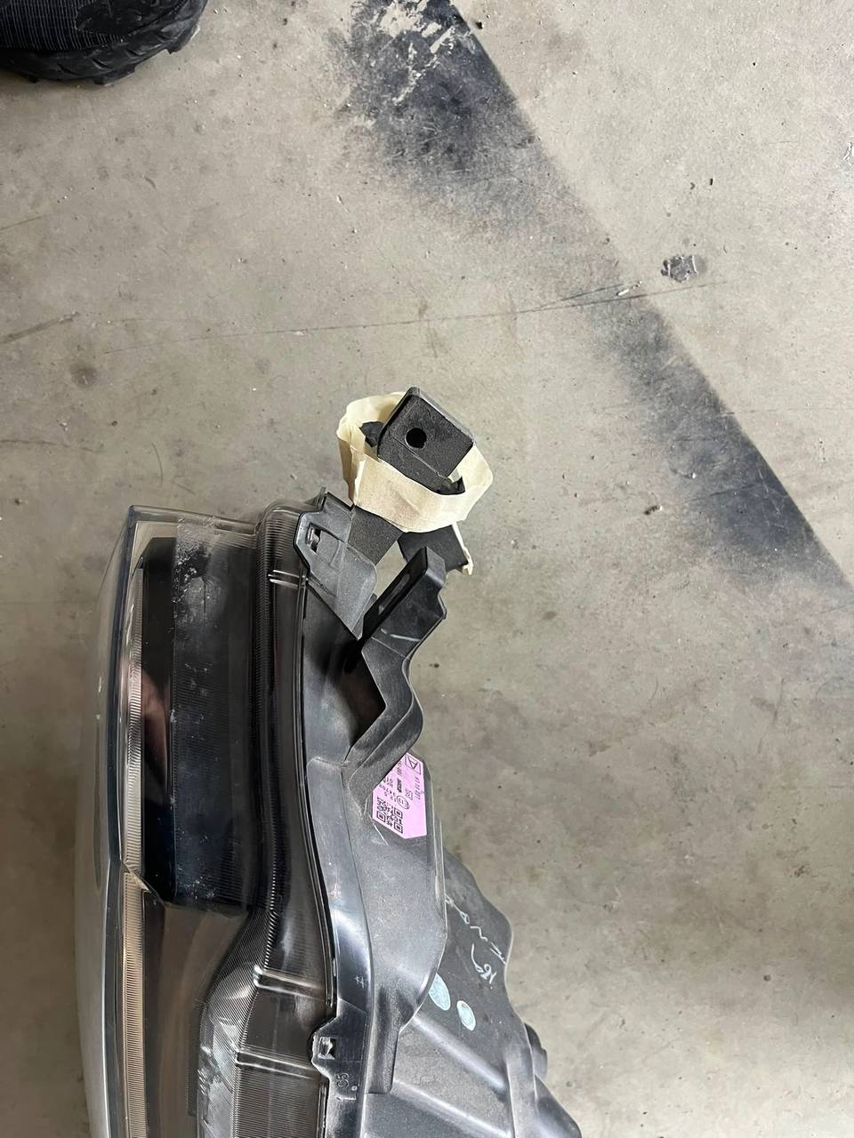 100 Nissan Qashqai Sağ Ön Far 100 19011 — nissan OEM Parça