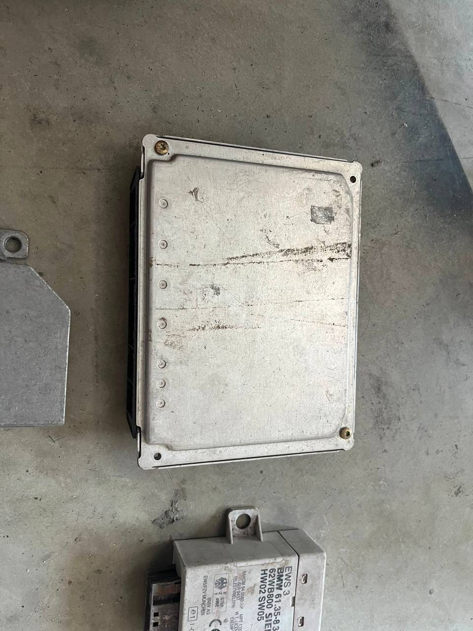 MD351418 mıtsubıshı l200 2.5 dizel motor beyni 1998 2003 — Mıtsubishi OEM Parça