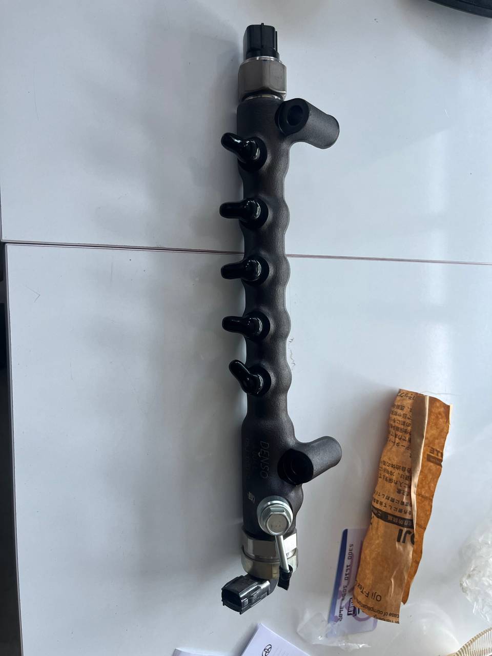 23810-30130 Toyota hilux rail müşürü komple — Toyota OEM Parça