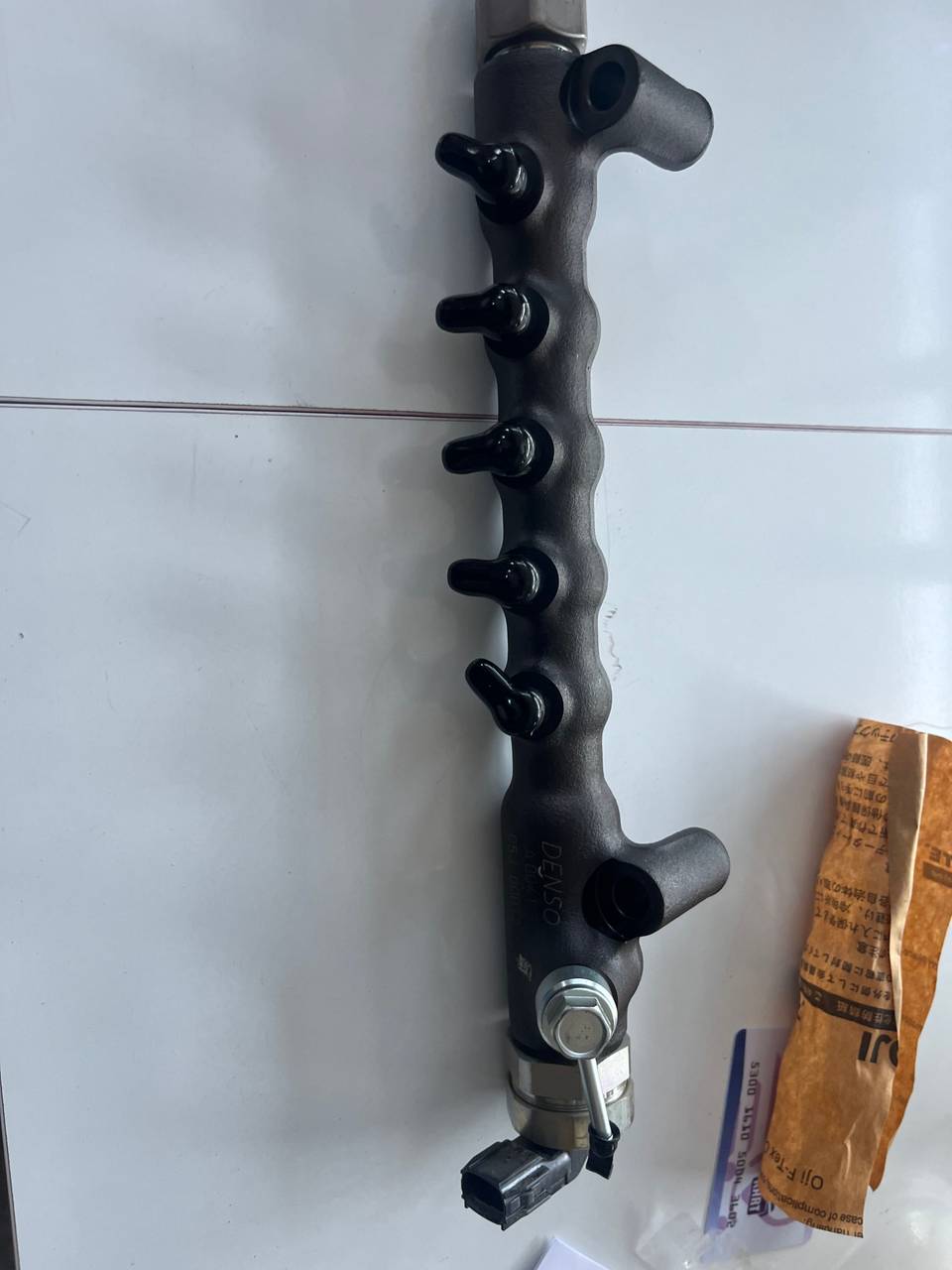 23810-30130 Toyota hilux rail müşürü komple — Toyota OEM Parça