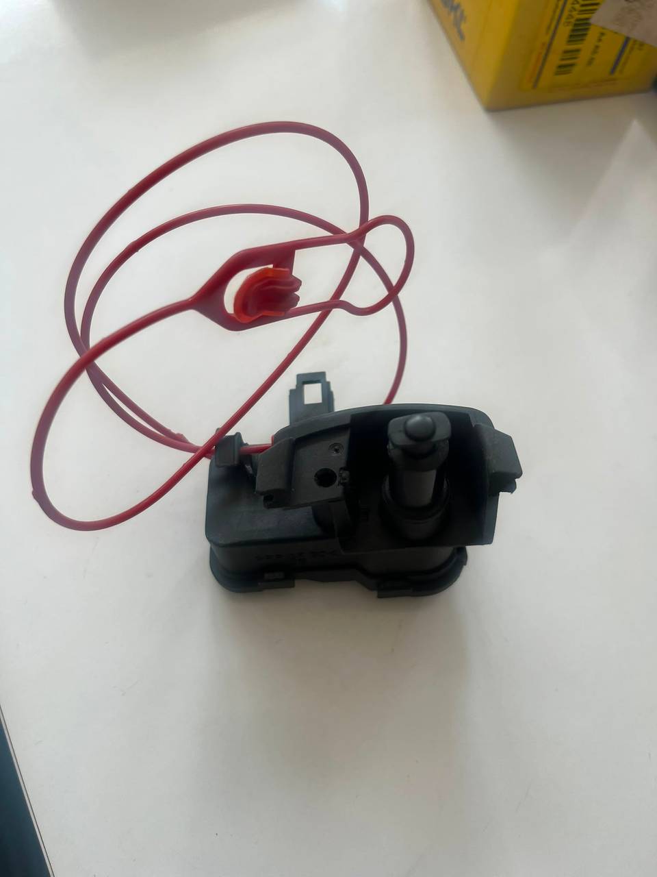 8K086 Depo Kilit Acma Motoru AUDİ A4 -Q5 — GKL OEM Parça