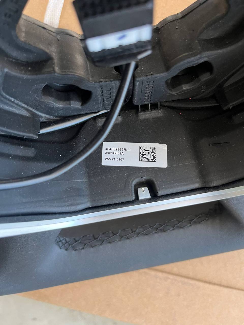 484002982R Orjinal Direksiyon Simidi Clıo V Duster Iı 484002982R — DACİA OEM Parça
