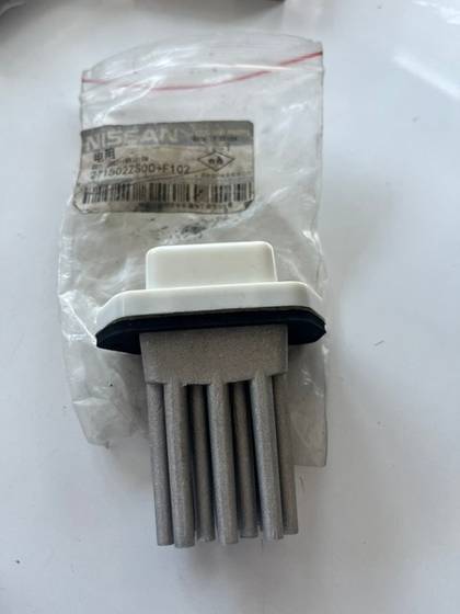 271502ZS00 Nissan Qashqai 07-14 Pickup Navara 05- Kalorifer Rezistansı ORJİNAL