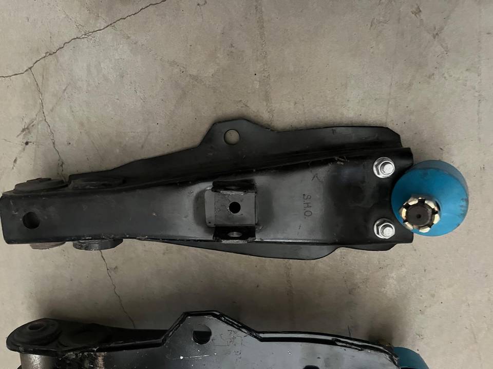 8-94246-419-0 Isuzu TFR24 / TFR54 için Alt Salıncak sağ — sho OEM Parça