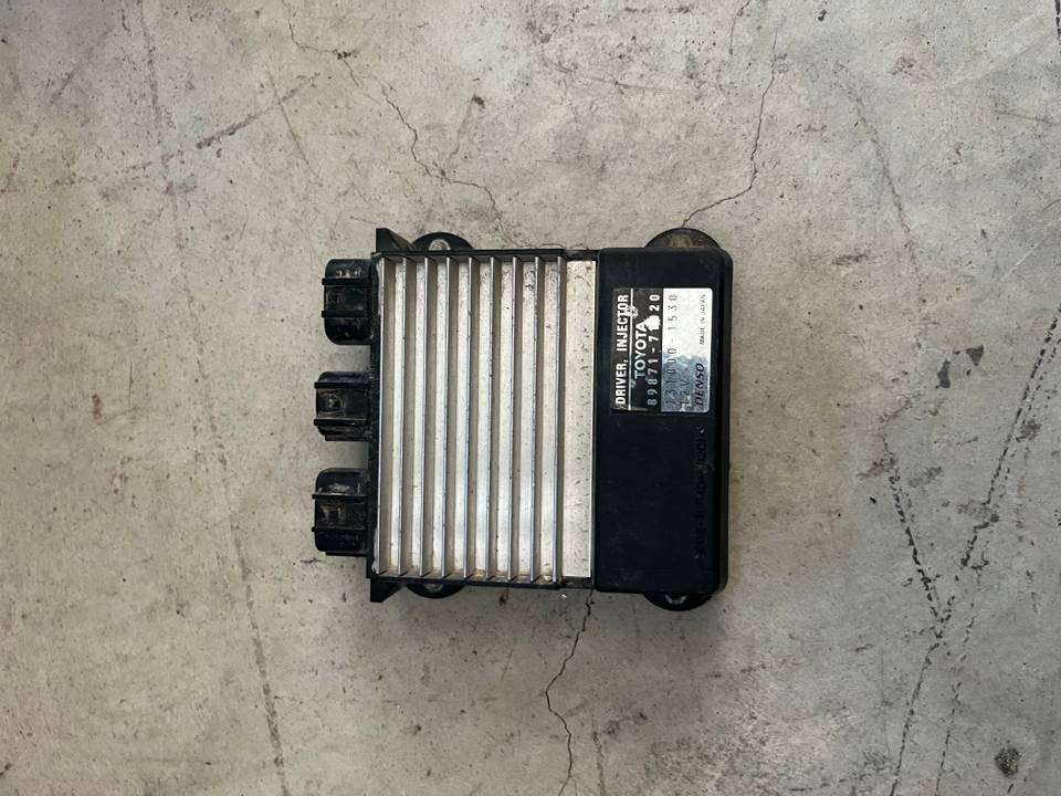 13100001530 Toyota hilux enjektör beyni — Toyota OEM Parça