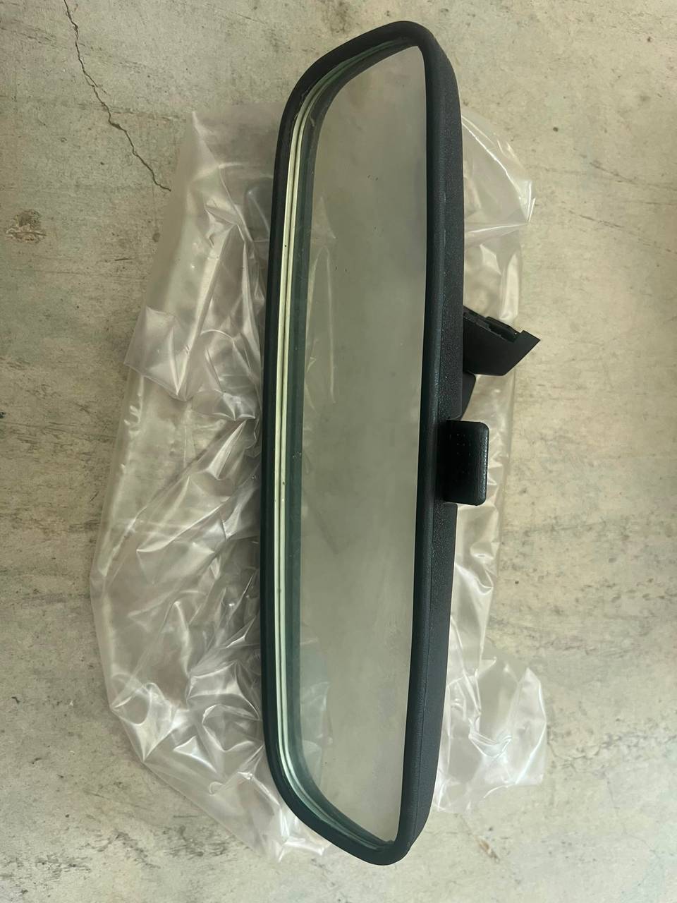 MN124448 L200 /LANCER/ OUTLAND DİKİZ AYAN İÇ — MITSUBİSHİ OEM Parça