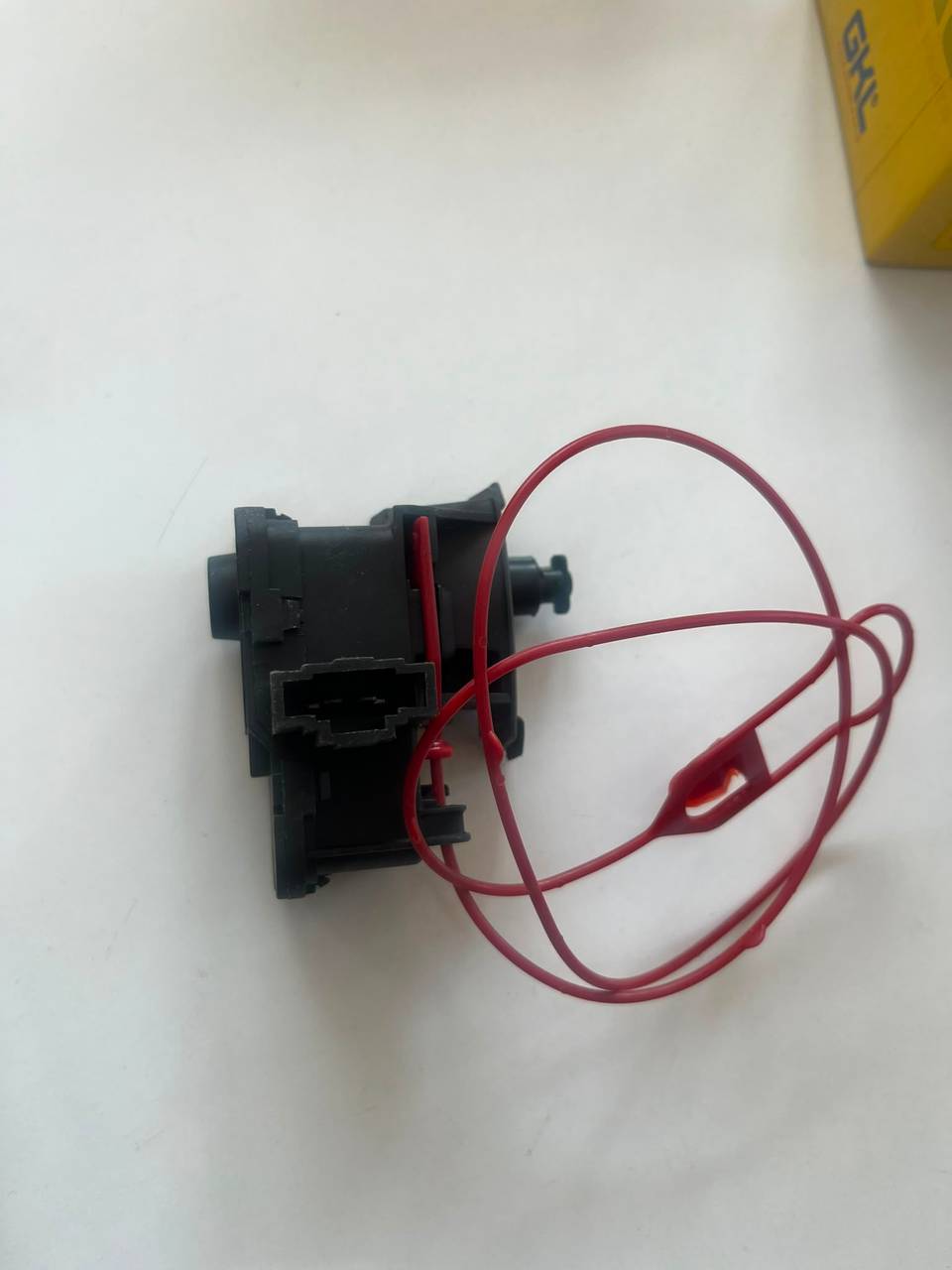 8K086 Depo Kilit Acma Motoru AUDİ A4 -Q5 — GKL OEM Parça