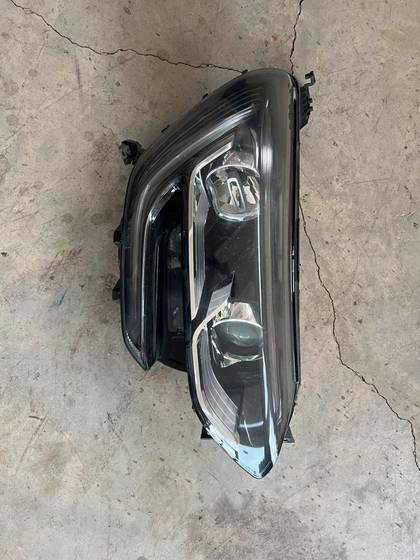 260607159R Megane 4-IV Sol-Sağ Far Lambası Ledli Orta Paket (2016-2019) -Renault Mais