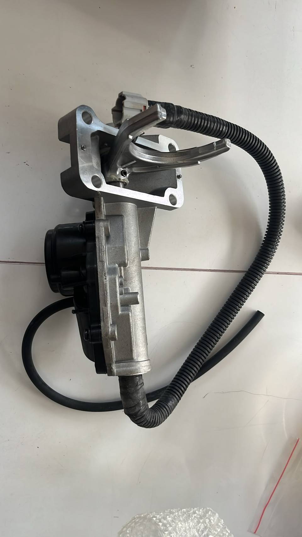 8-97367-959-0 DMAX VAKUM DEFRANSİYEL D-MAX 2.5-3.0 4X4 2005<2019 — ISUZU OEM Parça