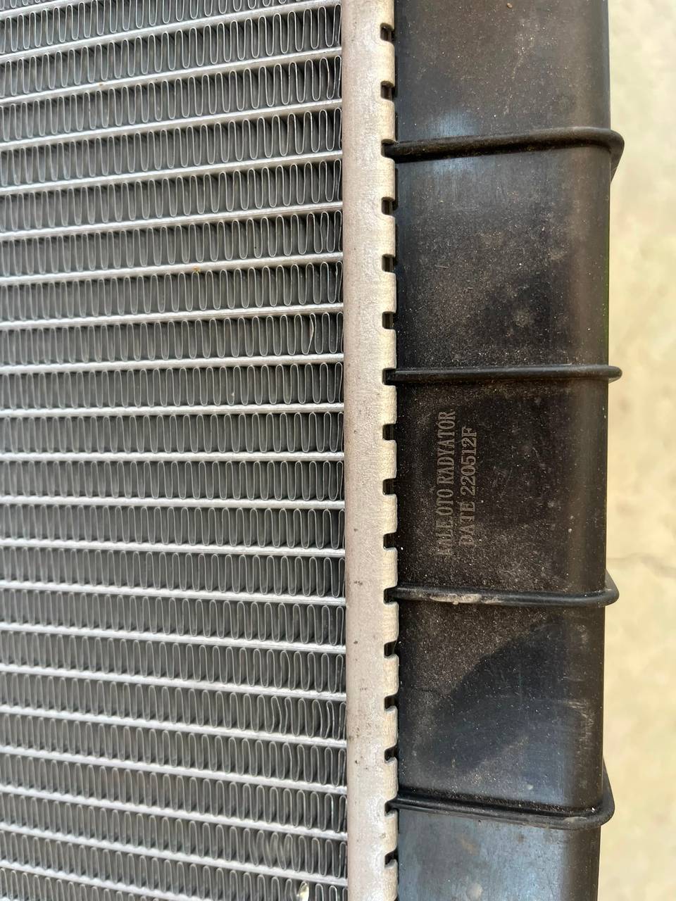 347955 MITSUBISHI - L200 87-99 RADYATOR KOMPLE 26mm (MT) — MITSUBISHİ OEM Parça