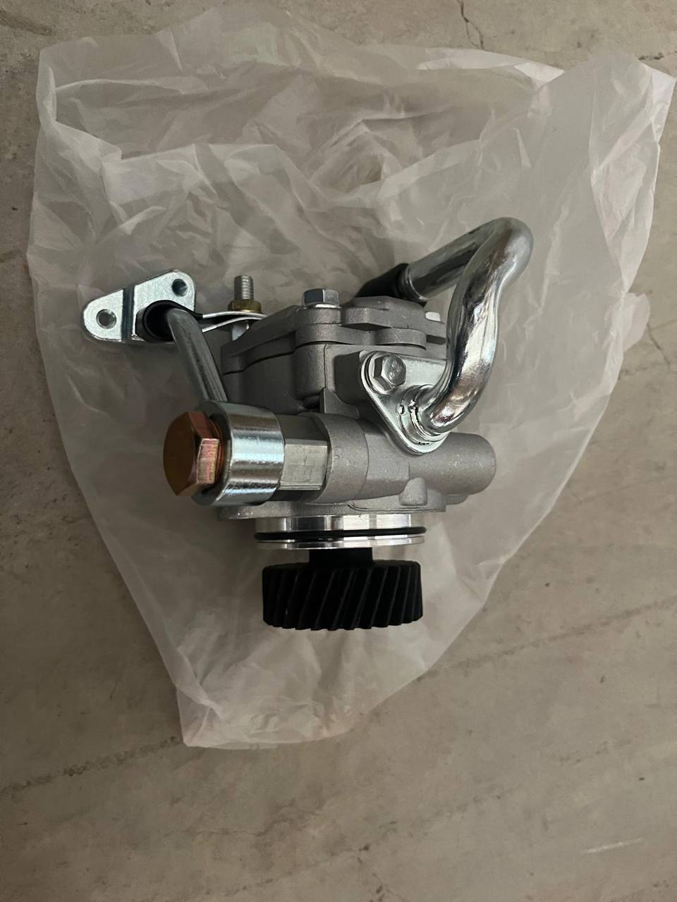 8979466940 POMPA HİDROLİK DİREKSİYON D-MAX 07-11 — ISUZU OEM Parça