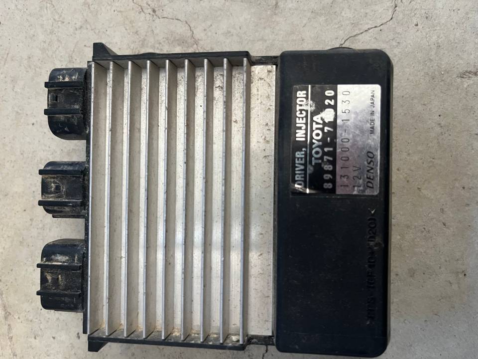 13100001530 Toyota hilux enjektör beyni — Toyota OEM Parça