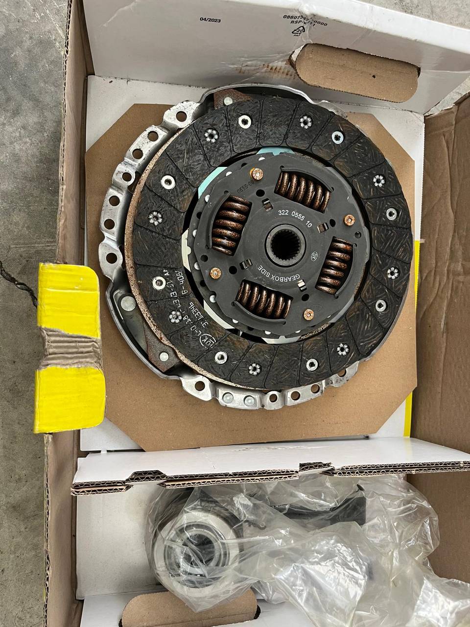 2335400QAU Debriyaj Seti Rulmanlı Captur-Clıo Iv-Kangoo-Dokker-Logan Iı-Sandero Iı 1.5dcı 75-90 P — RENAULT OEM Parça