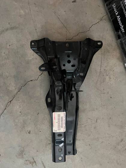 53208-KK020 PANEL SACI ORTA DİREK HİLUX 2015-