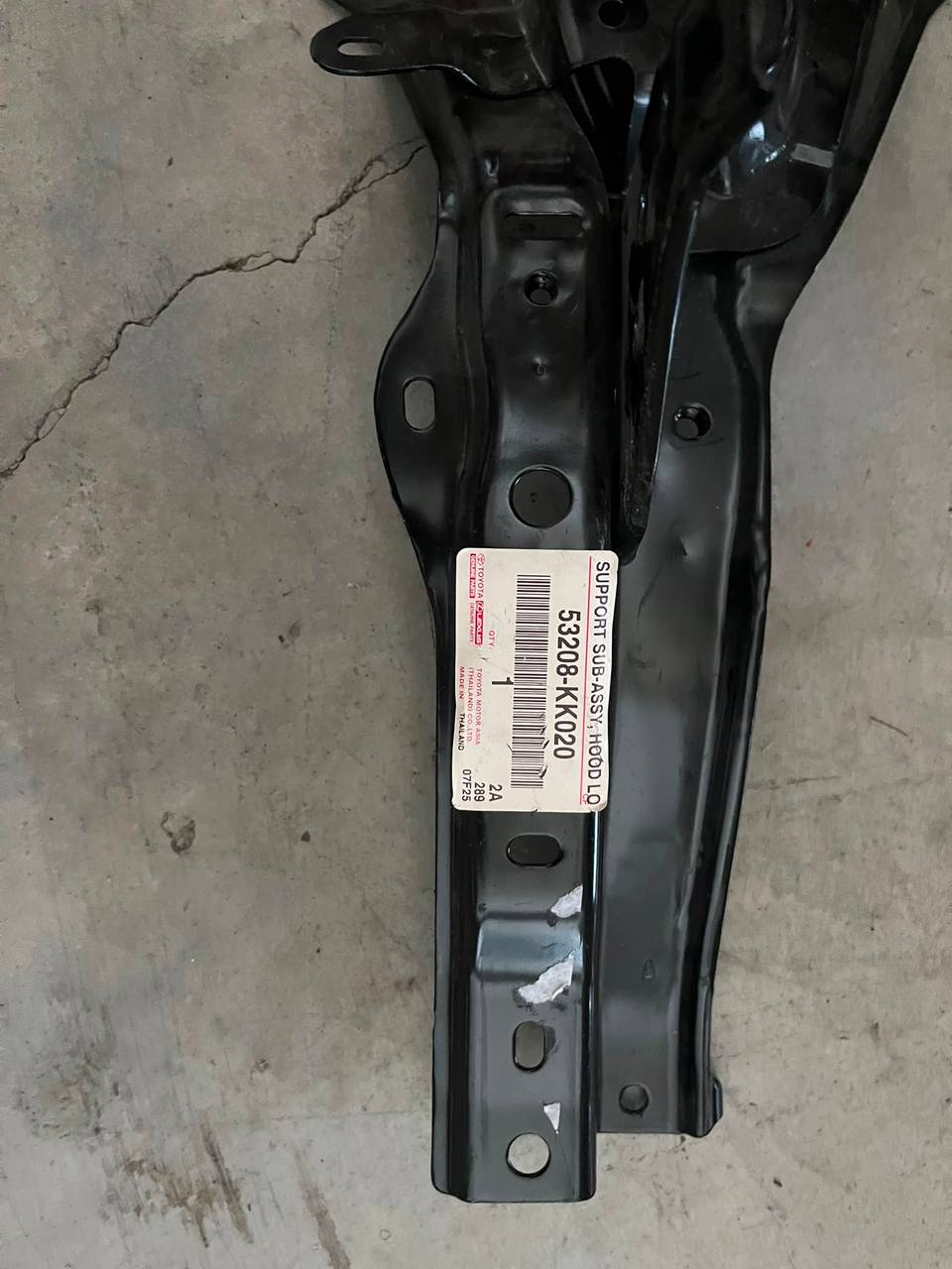 53208-KK020 PANEL SACI ORTA DİREK HİLUX 2015- — TOYOTA OEM Parça