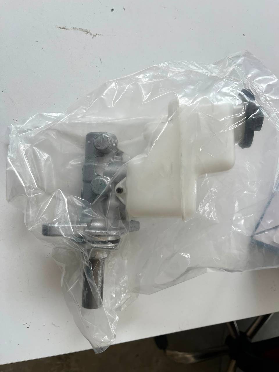 7201-0K162 MERKEZ FREN ANA HILUX REVO 15-> — HANNA OEM Parça