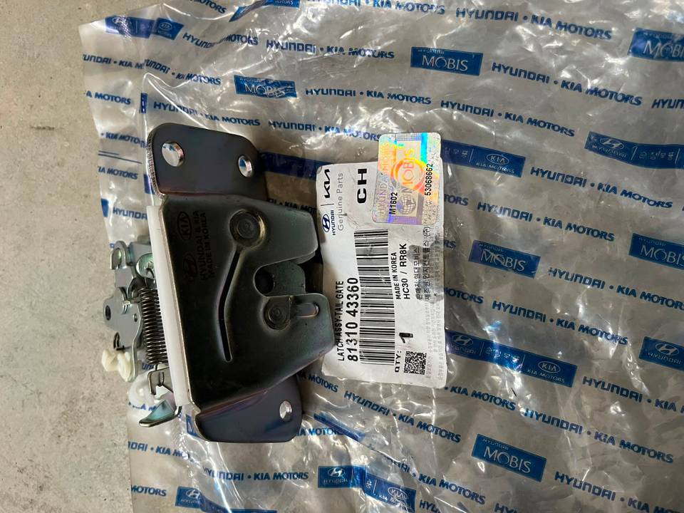 8131043360 Bagaj Kilidi Hyundai H100 Minibüs /L300 — HUYNDAİ OEM Parça