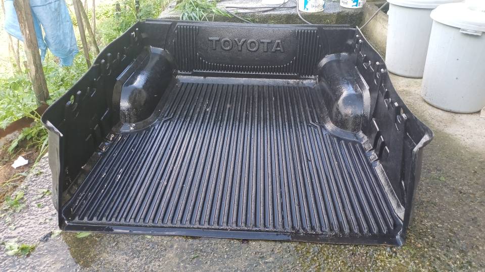 5353 Hilux kasa havuzu kenarsız — Toyota OEM Parça