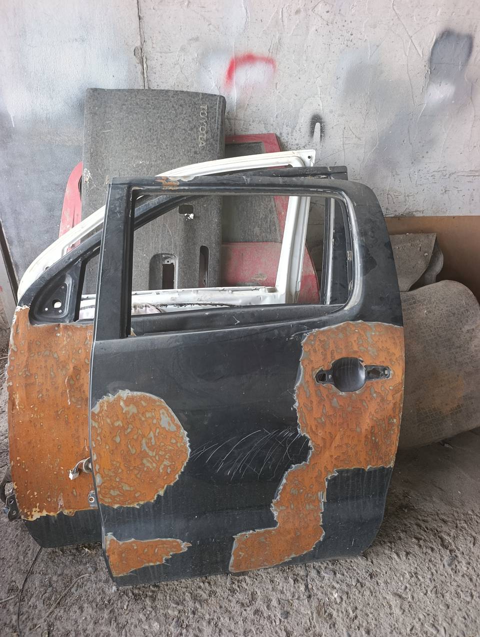 1234 Toyota Hilux çıkma parça — Toyota OEM Parça
